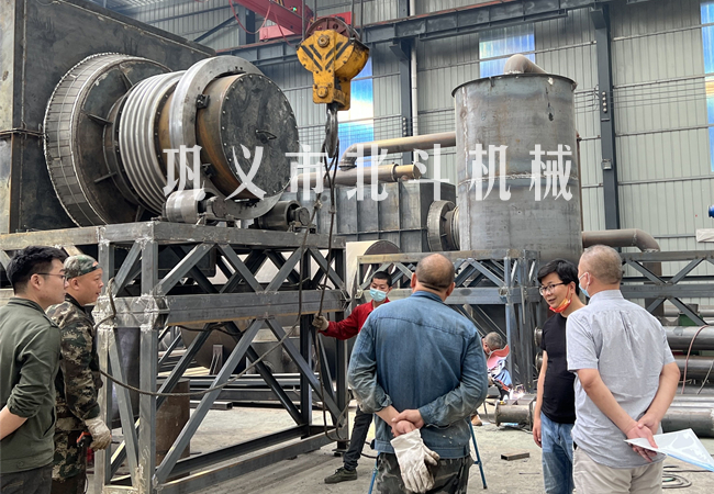 椰殼炭化爐對細節的把控獲得客戶的認可